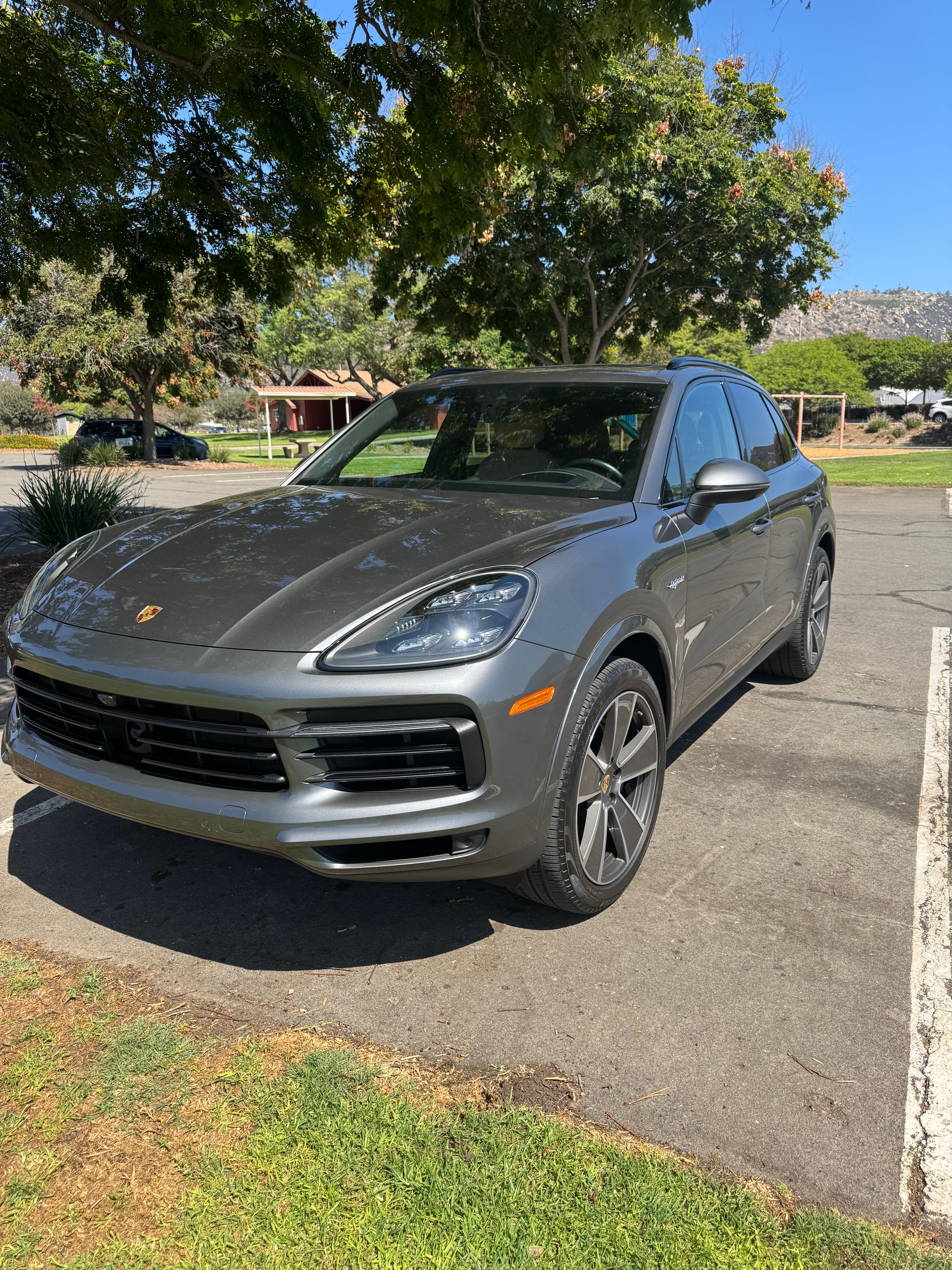 Used 2021 Porsche Cayenne E-Hybrid AWD/4WD image 2