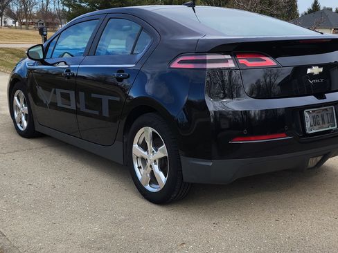 Used 2012 Chevrolet Volt Premium w/ Premium Trim Package image 10