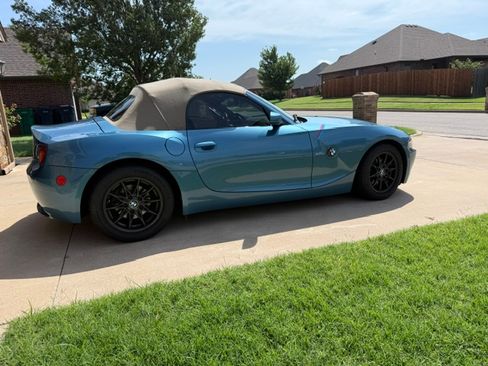 Used 2003 BMW Z4 2.5i RWD image 12