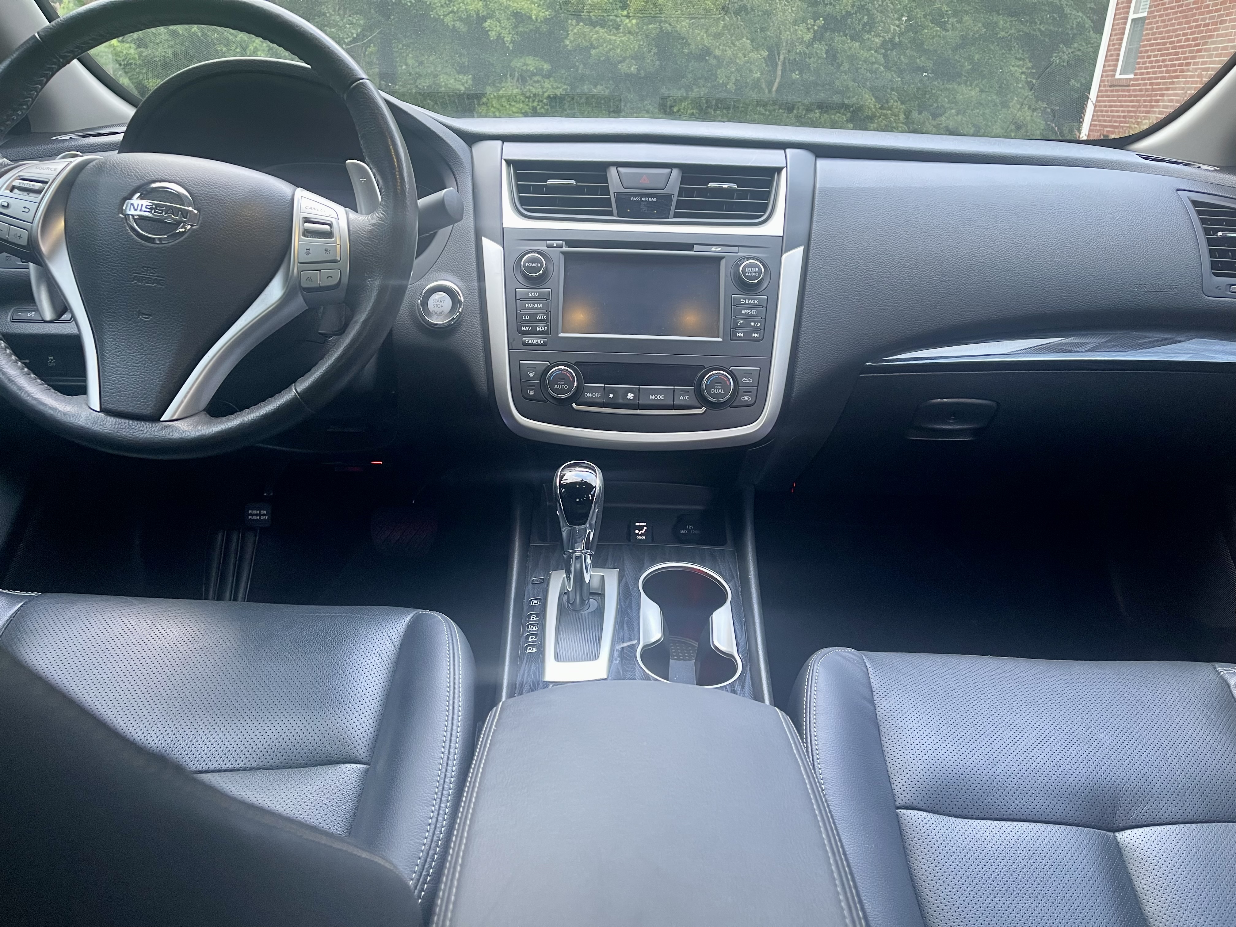 Used 2016 Nissan Altima 3.5 SL w/ 3.5 Technology Package FWD image 9