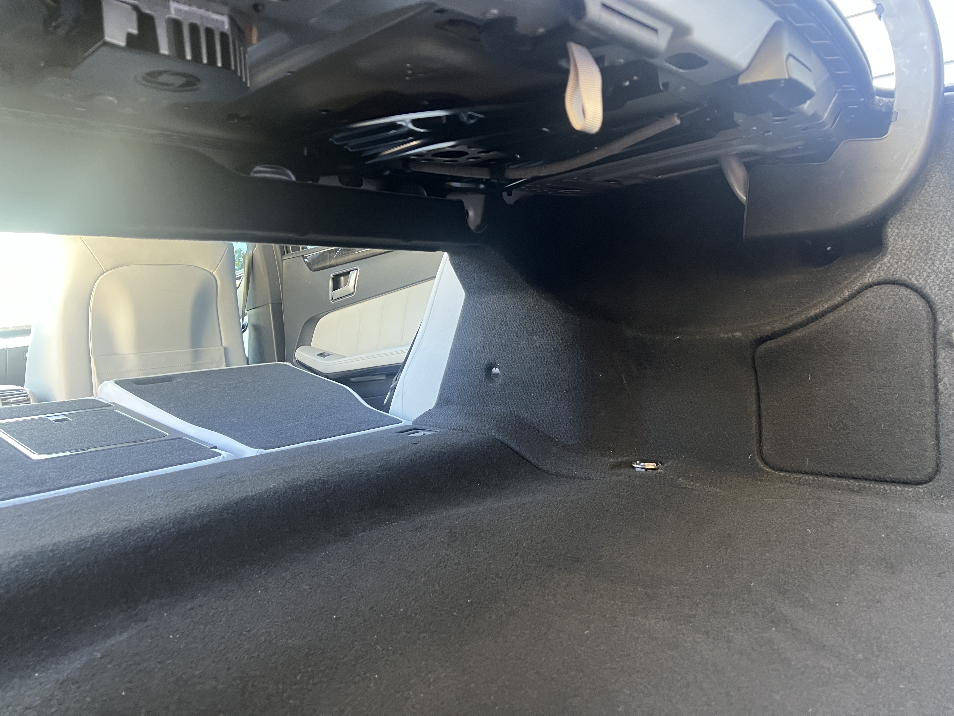 Used 2013 Mercedes-Benz E 350 Sedan image 16