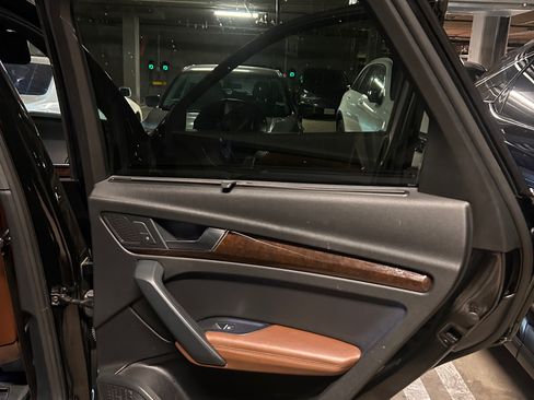 Used 2019 Audi Q5 2.0T Premium Plus w/ Premium Plus Package AWD/4WD image 25