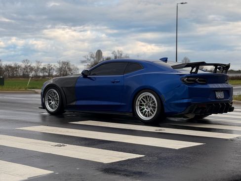 Used 2019 Chevrolet Camaro SS image 4