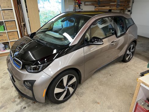 Used 2015 BMW i3 Range Extender Hatchback 4D image 1