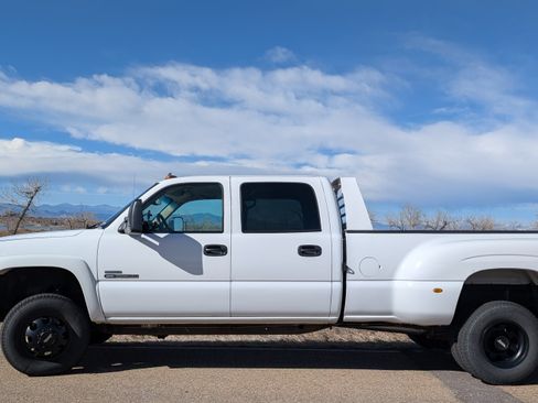 Used 2007 GMC Sierra 3500 SLT w/ Heavy-Duty Power Package image 5