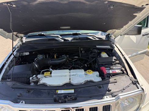 Used 2008 Jeep Liberty Limited w/ Premium Group II RWD image 13