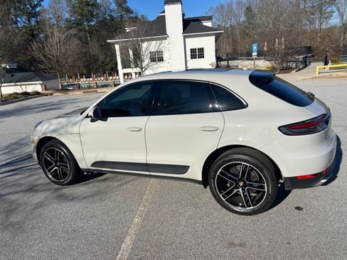 Used 2019 Porsche Macan Sport Edition image 4