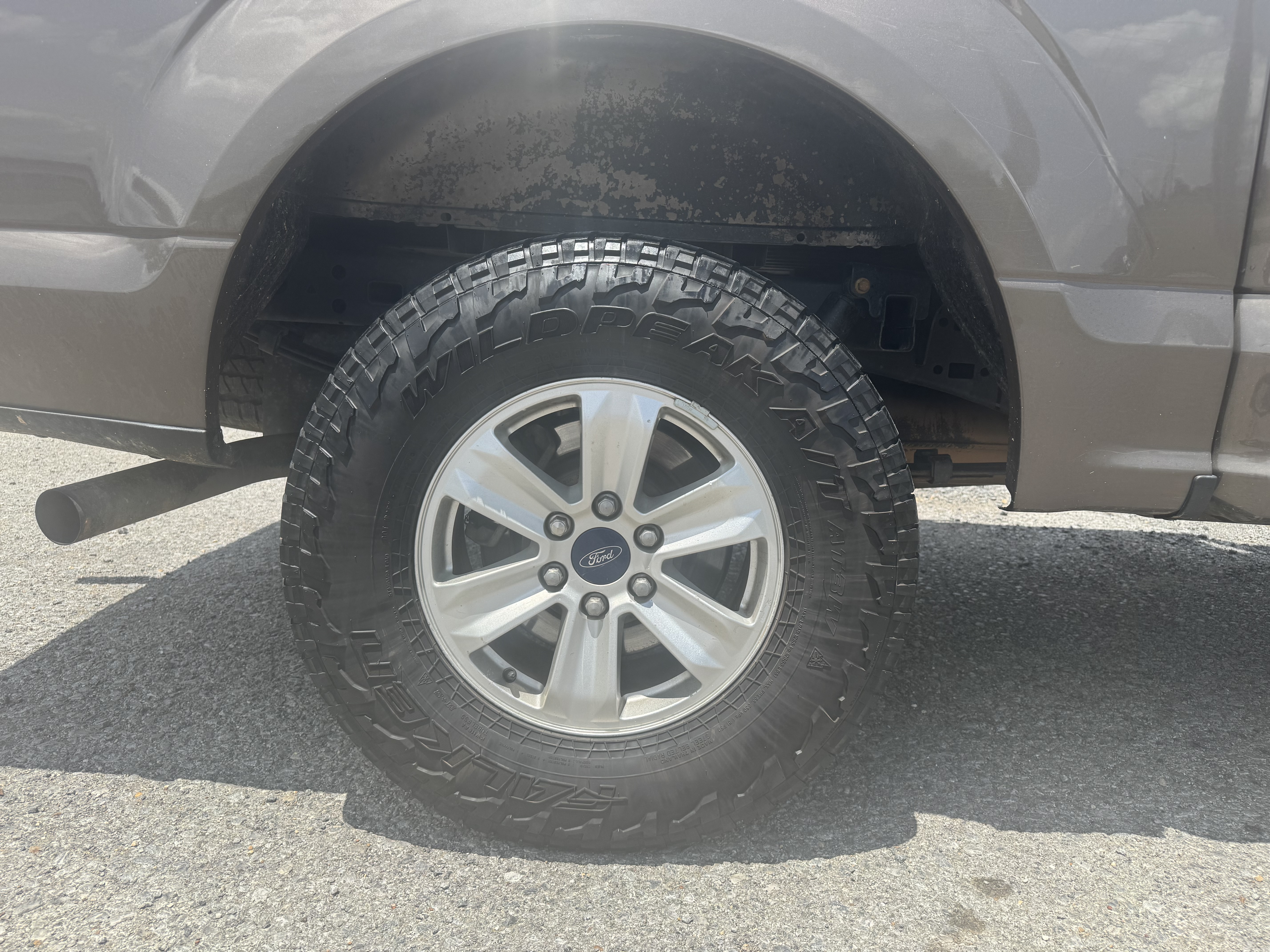 Used 2016 Ford F150 XLT AWD/4WD image 12