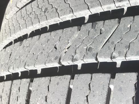 Used 2018 Ford Escape Titanium w/ Ford Safe & Smart Package image 18