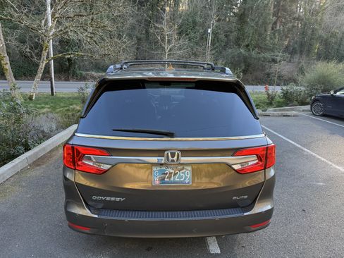 Used 2018 Honda Odyssey Elite image 4