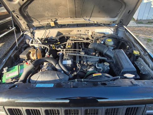 Used 2000 Jeep Cherokee Sport image 8