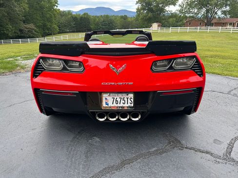 Used 2015 Chevrolet Corvette Z06 w/ 3LZ Preferred Equipment Group RWD image 17