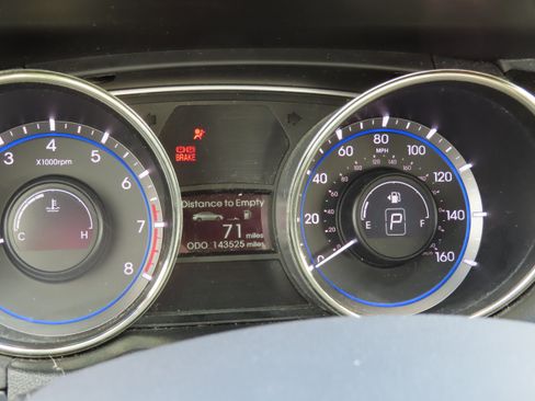 Used 2012 Hyundai Sonata Limited w/ Navigation Pkg image 32