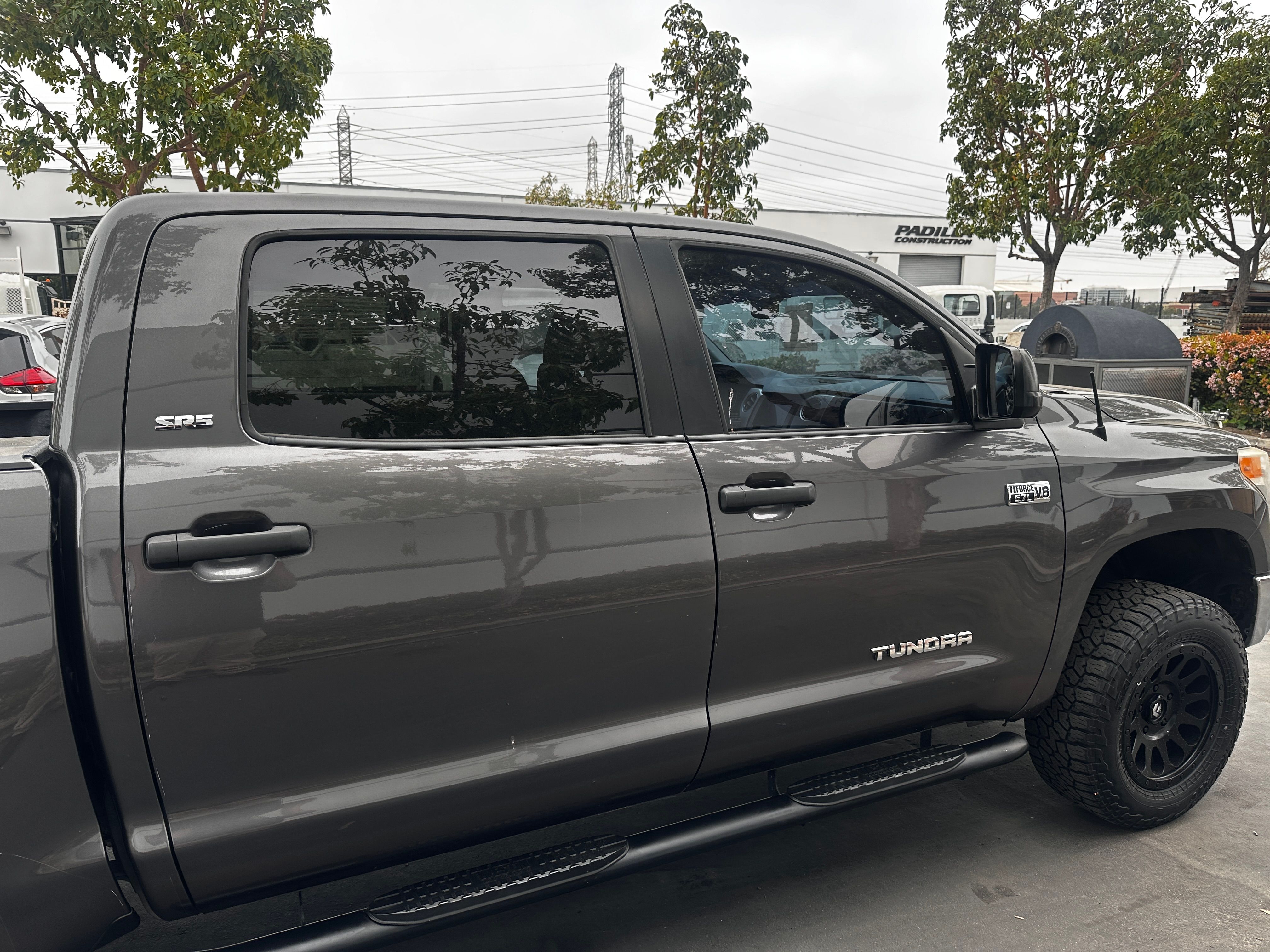 Used 2016 Toyota Tundra SR5 w/ SR5 Upgrade Package AWD/4WD image 2