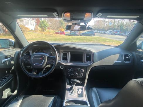 Used 2022 Dodge Charger SXT w/ Leather Interior Group image 12