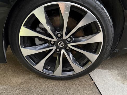 Used 2016 Nissan Maxima SR FWD image 19