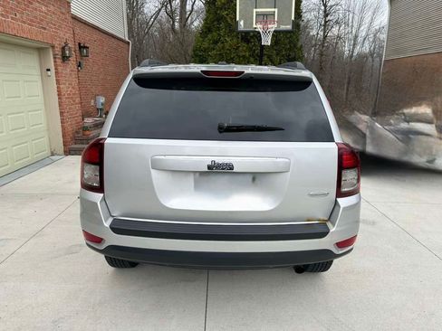 Used 2014 Jeep Compass Latitude image 10