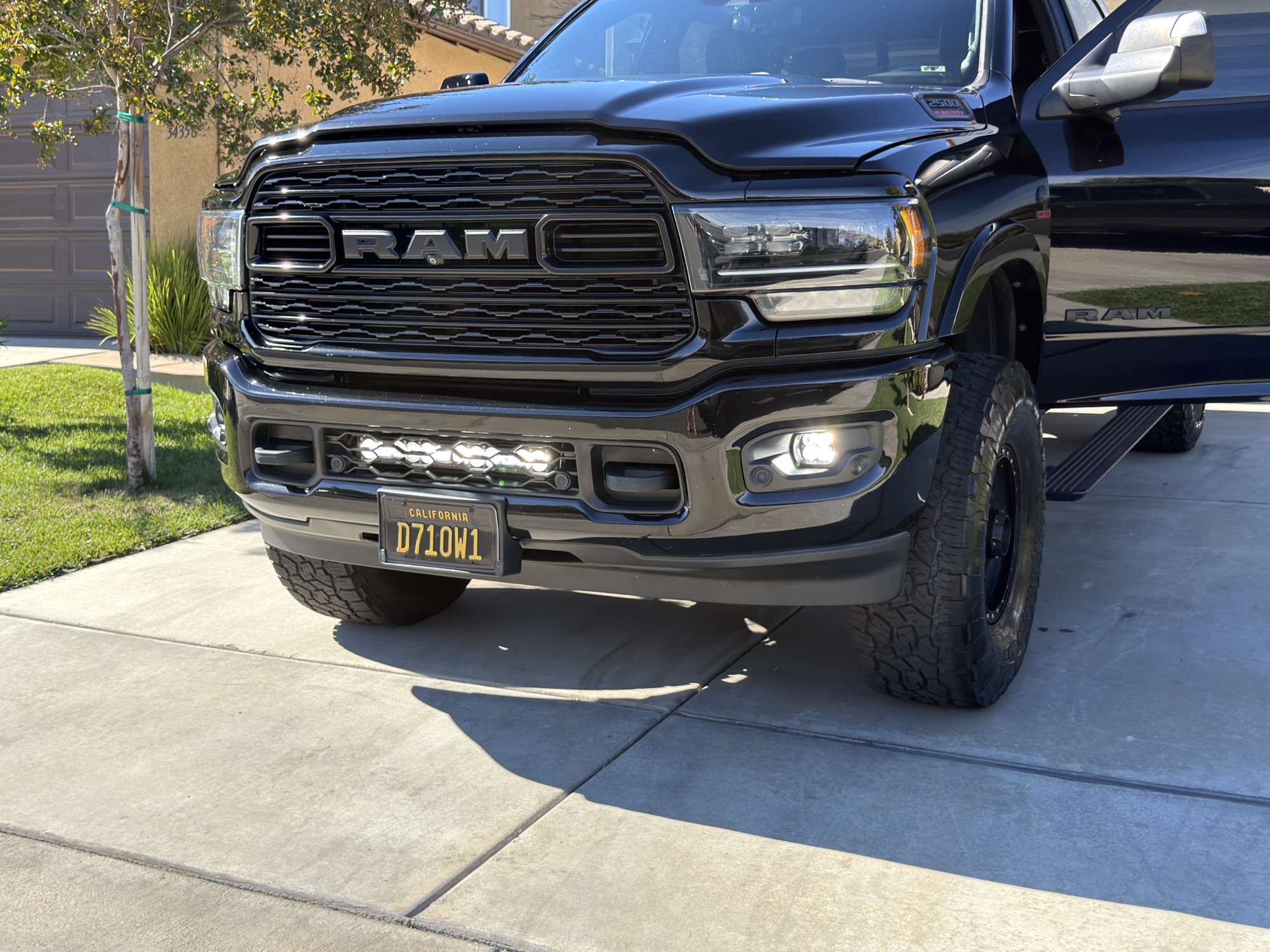 Used 2022 RAM 2500 Limited AWD/4WD image 9