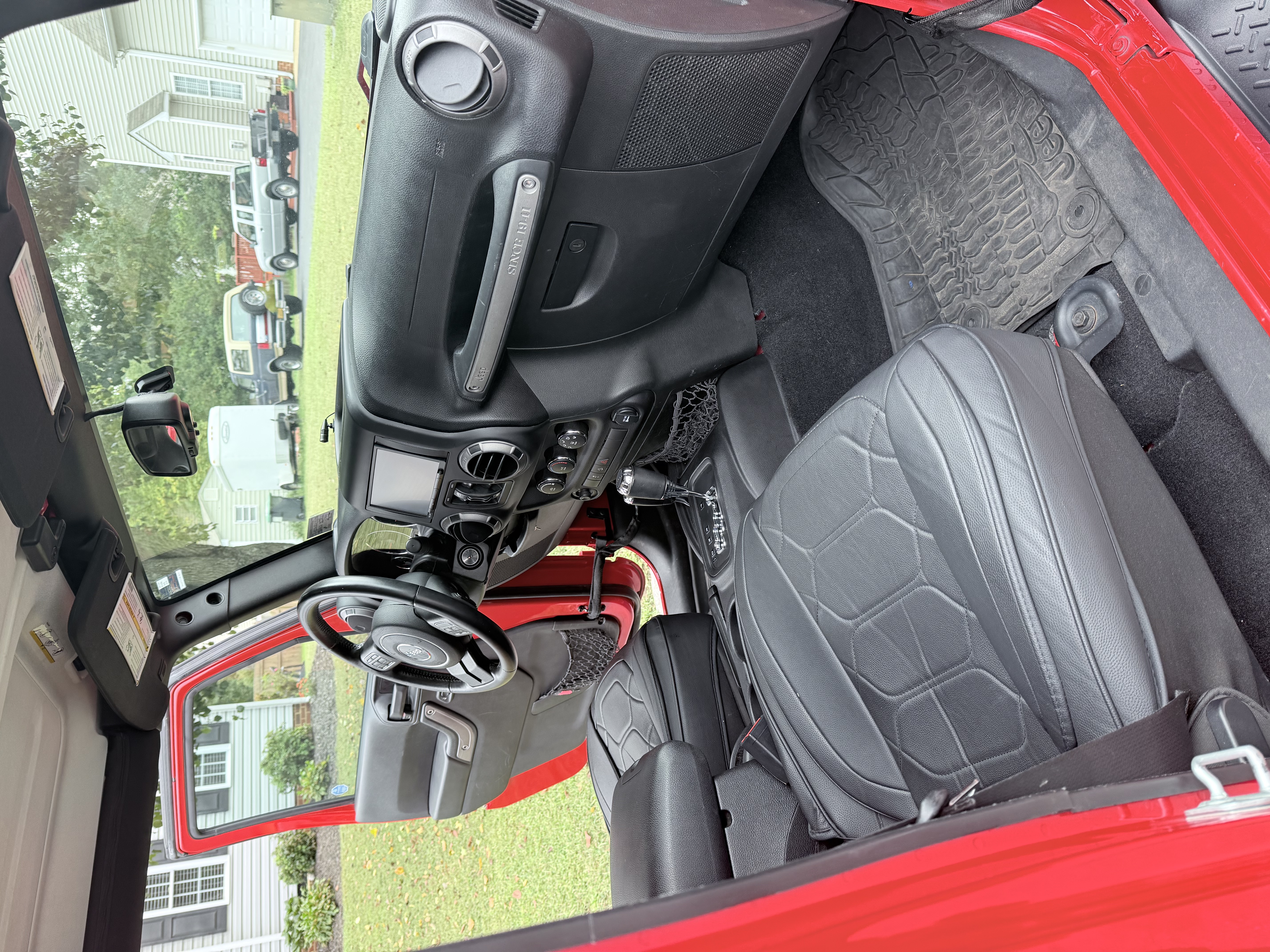 Used 2015 Jeep Wrangler Unlimited Sport w/ Quick Order Package 24S AWD/4WD image 2