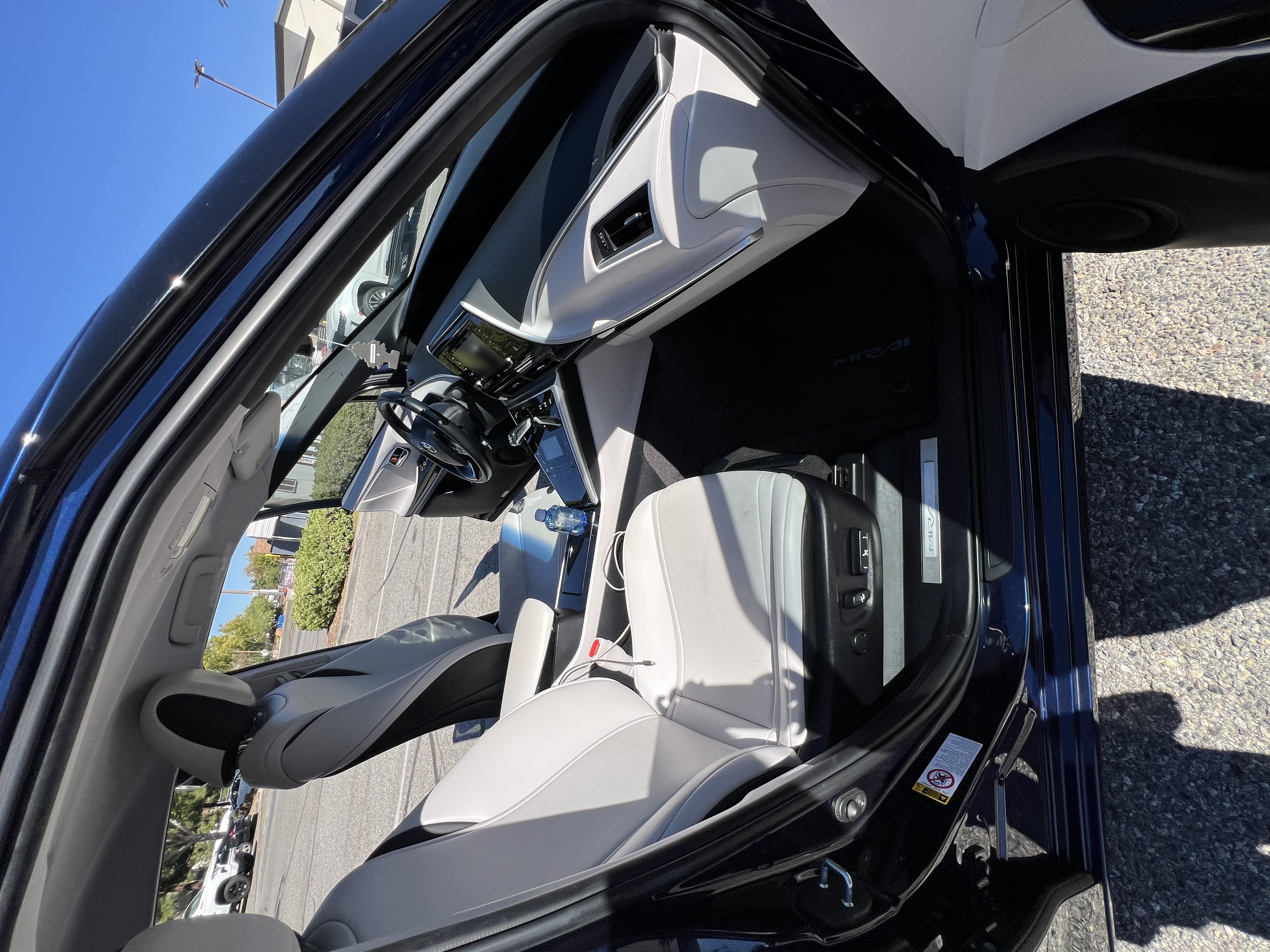 Used 2018 Toyota Mirai FWD image 4