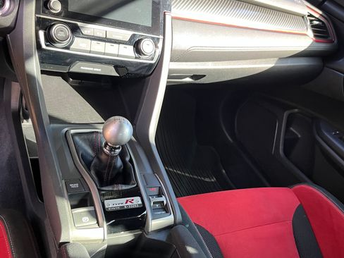 Used 2019 Honda Civic Type R image 12