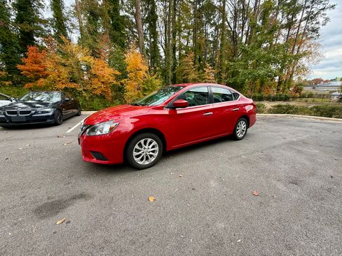 Used 2018 Nissan Sentra SV image 2
