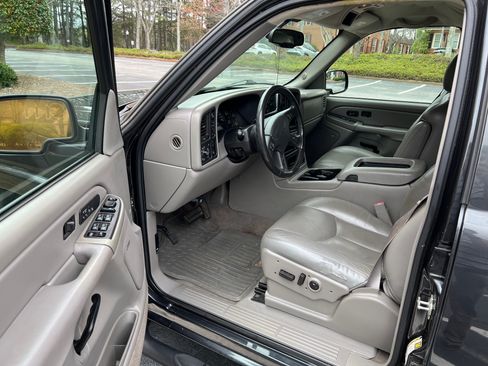 Used 2004 Chevrolet Silverado 1500 4x4 Crew Cab w/ Z71 Convenience Package 2 image 8