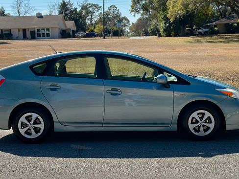 Used 2014 Toyota Prius Three image 8