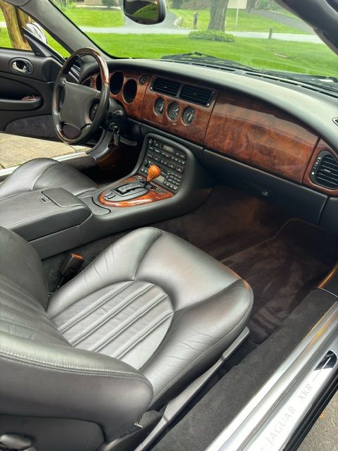 Used 2000 Jaguar XK8 Convertible RWD image 23