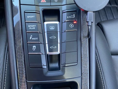 Used 2015 Porsche 911 Turbo S image 17