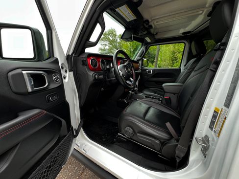 Used 2021 Jeep Gladiator Rubicon image 6