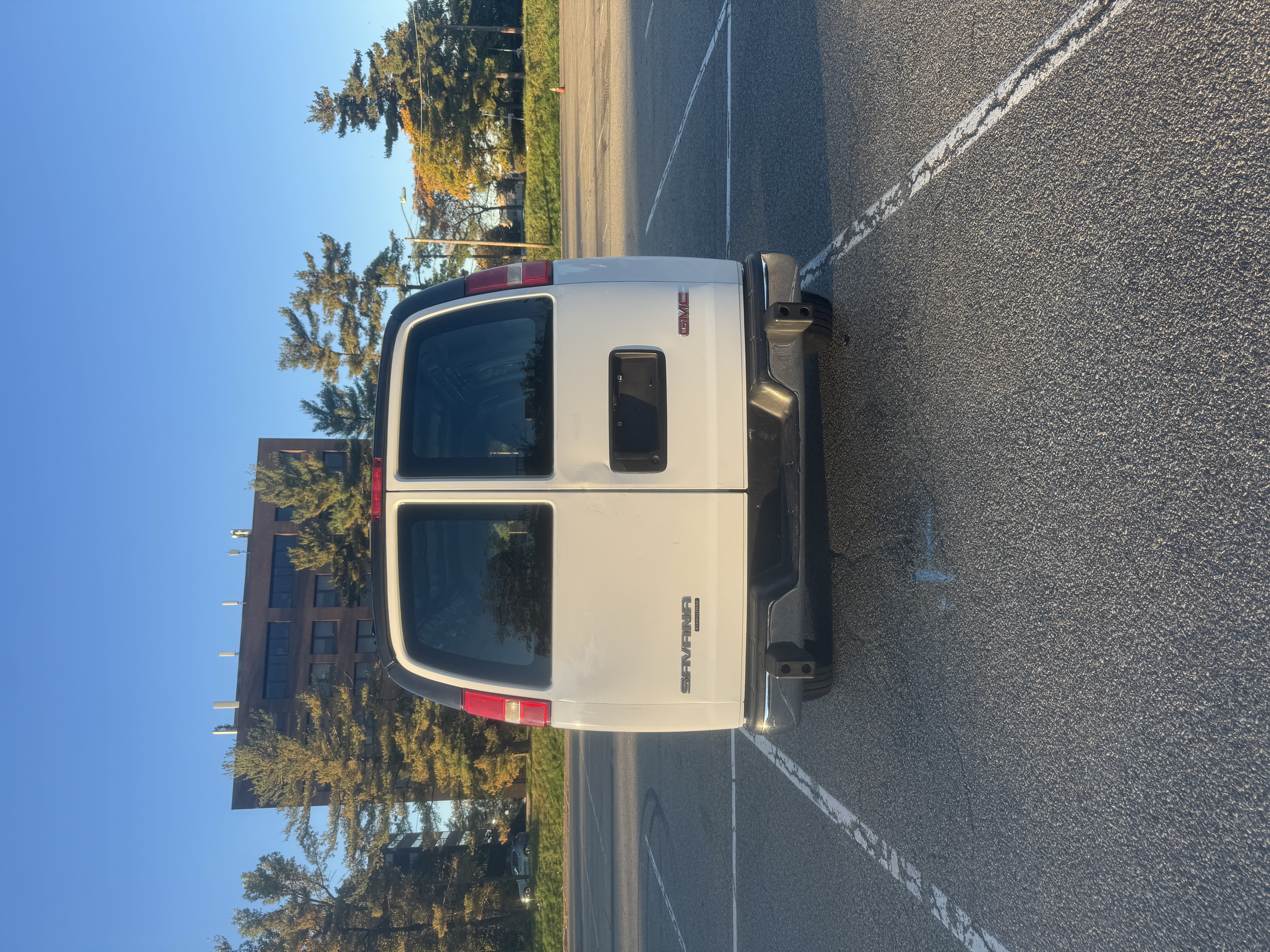 Used 2015 GMC Savana 2500 RWD image 5