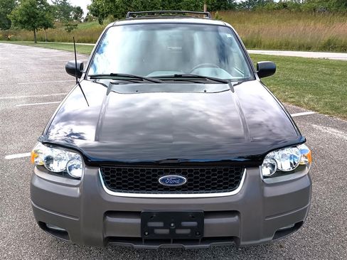 Used 2002 Ford Escape XLT image 9