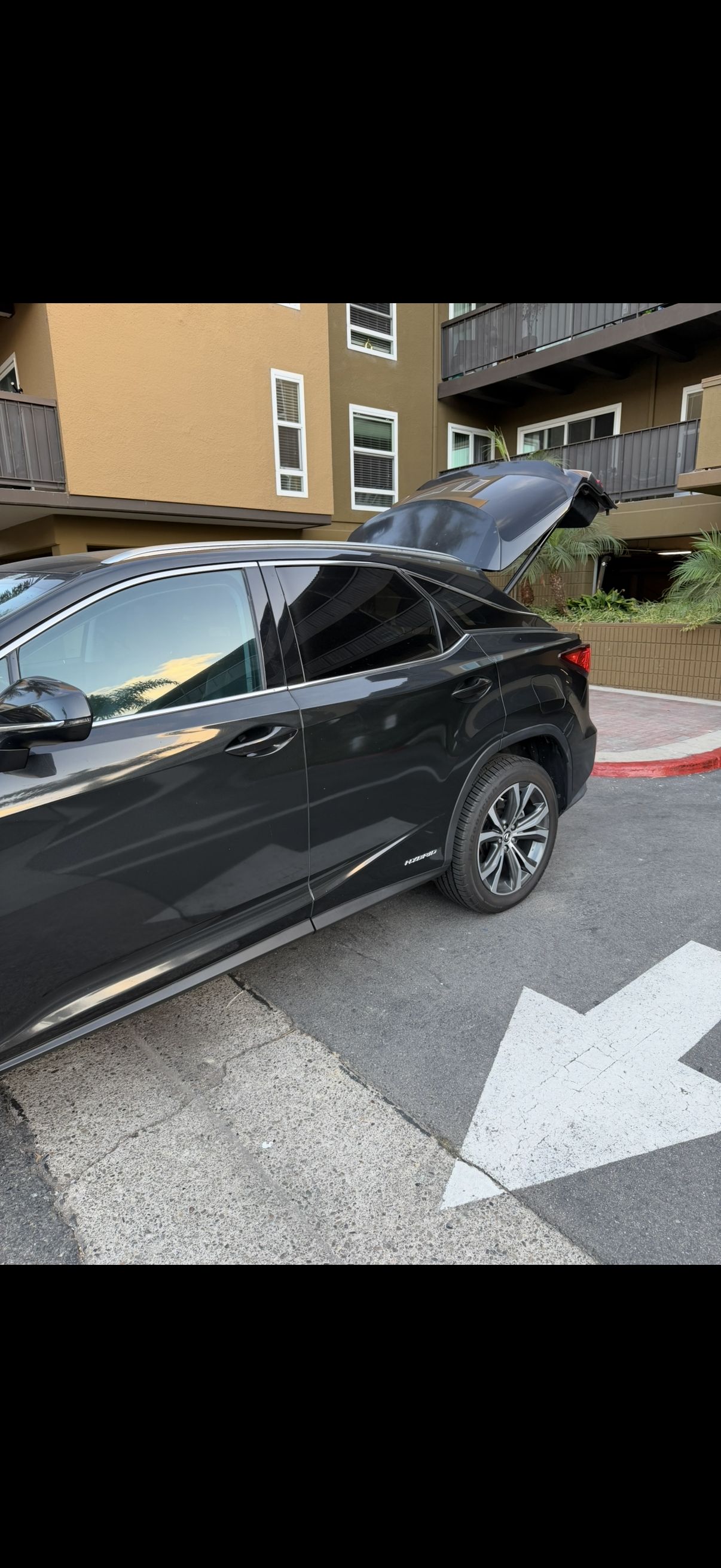 Used 2018 Lexus RX 450h AWD w/ Premium Package image 20