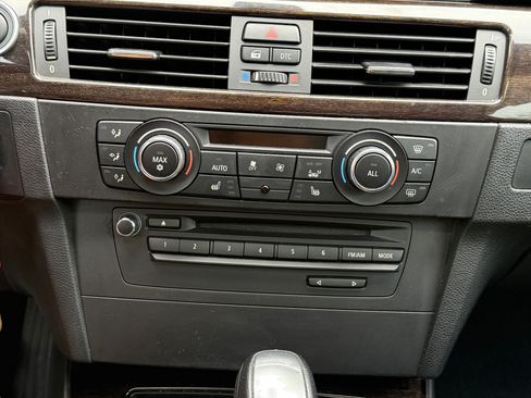 Used 2011 BMW 328i Coupe image 8