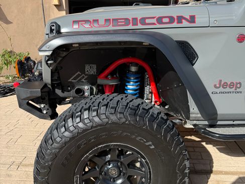 Used 2021 Jeep Gladiator Rubicon AWD/4WD image 12
