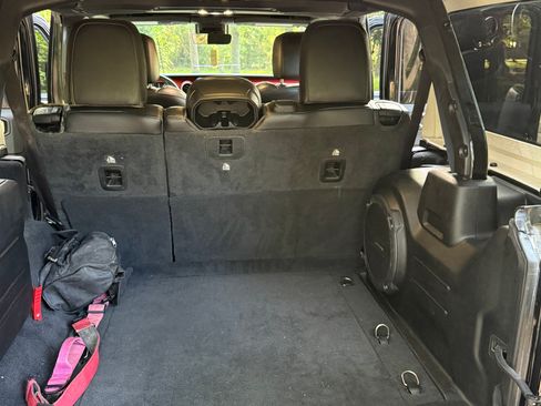 Used 2021 Jeep Wrangler Unlimited Rubicon image 11