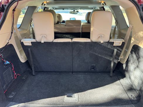 Used 2019 Nissan Pathfinder Platinum image 18