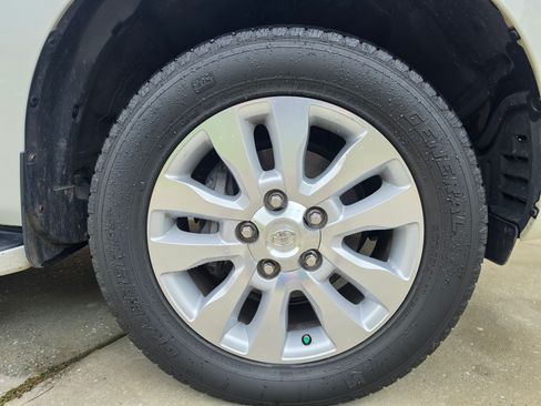 Used 2016 Toyota Sequoia Platinum RWD image 26