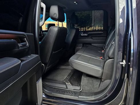 Used 2024 GMC Sierra 2500 Denali w/ Denali Reserve Package image 17