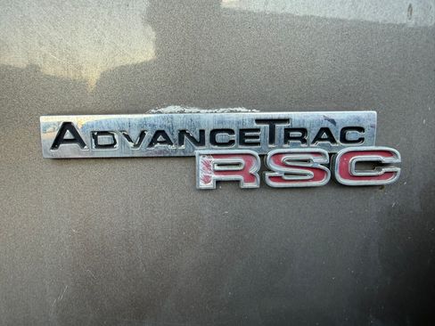 Used 2006 Ford Explorer XLT image 8