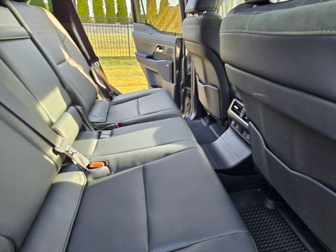 Used 2024 Lexus GX 550 image 13