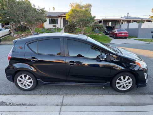 Used 2017 Toyota Prius C Four image 8