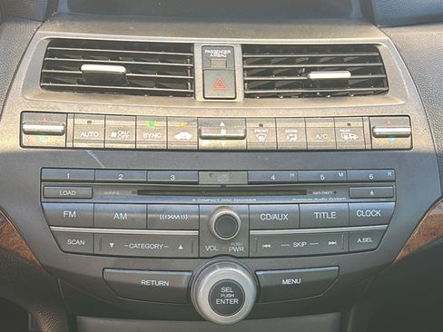 Used 2011 Honda Accord EX-L image 14