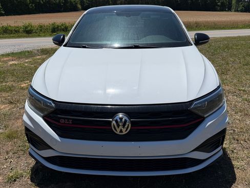 Used 2019 Volkswagen Jetta GLI FWD image 2
