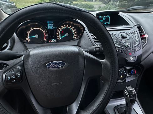 Used 2014 Ford Fiesta S FWD image 9