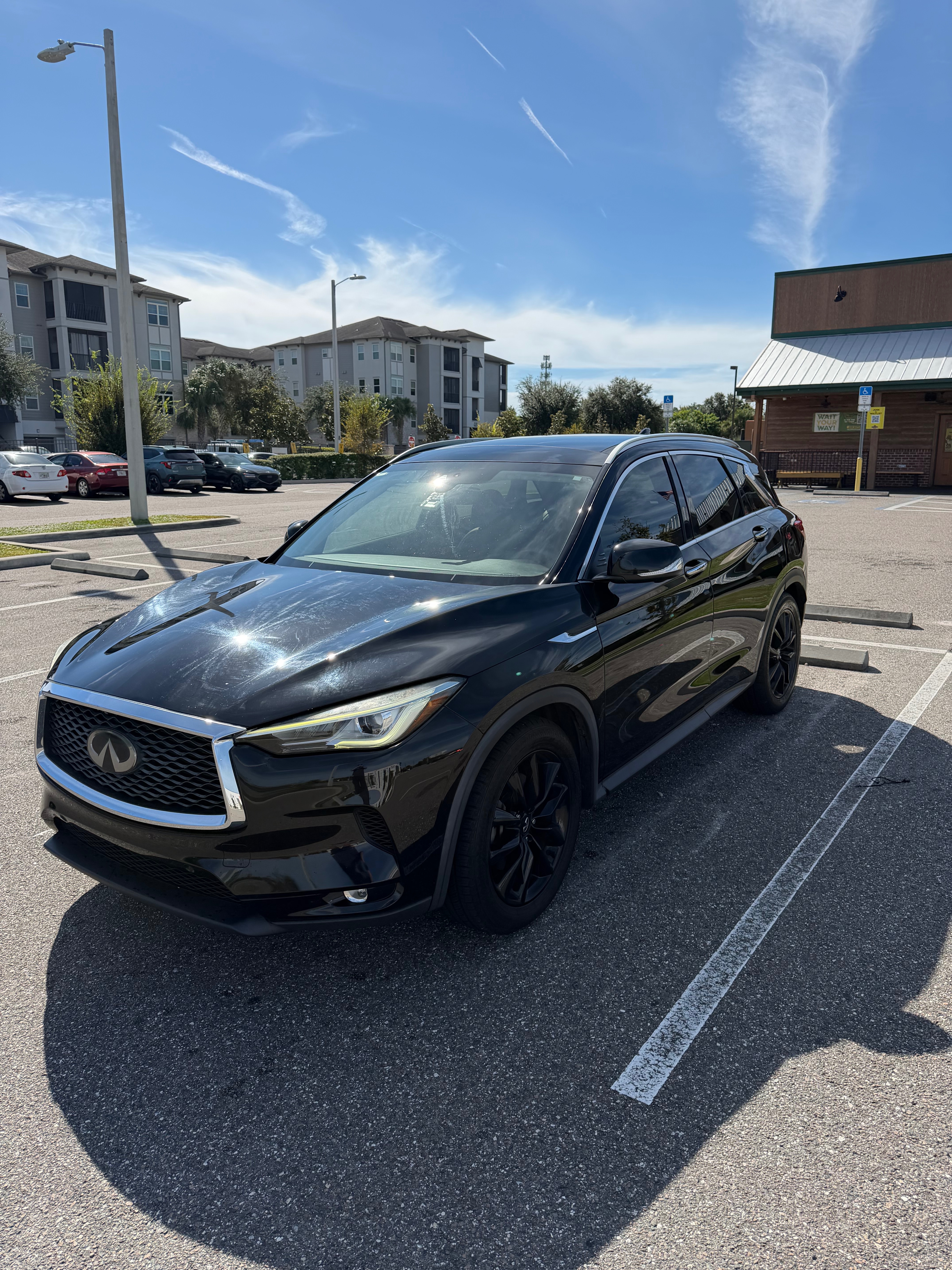 Used 2021 INFINITI QX50 Essential FWD image 1