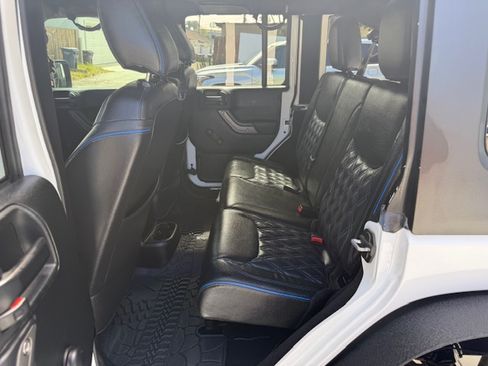 Used 2018 Jeep Wrangler Unlimited Sport w/ Connectivity Group image 1