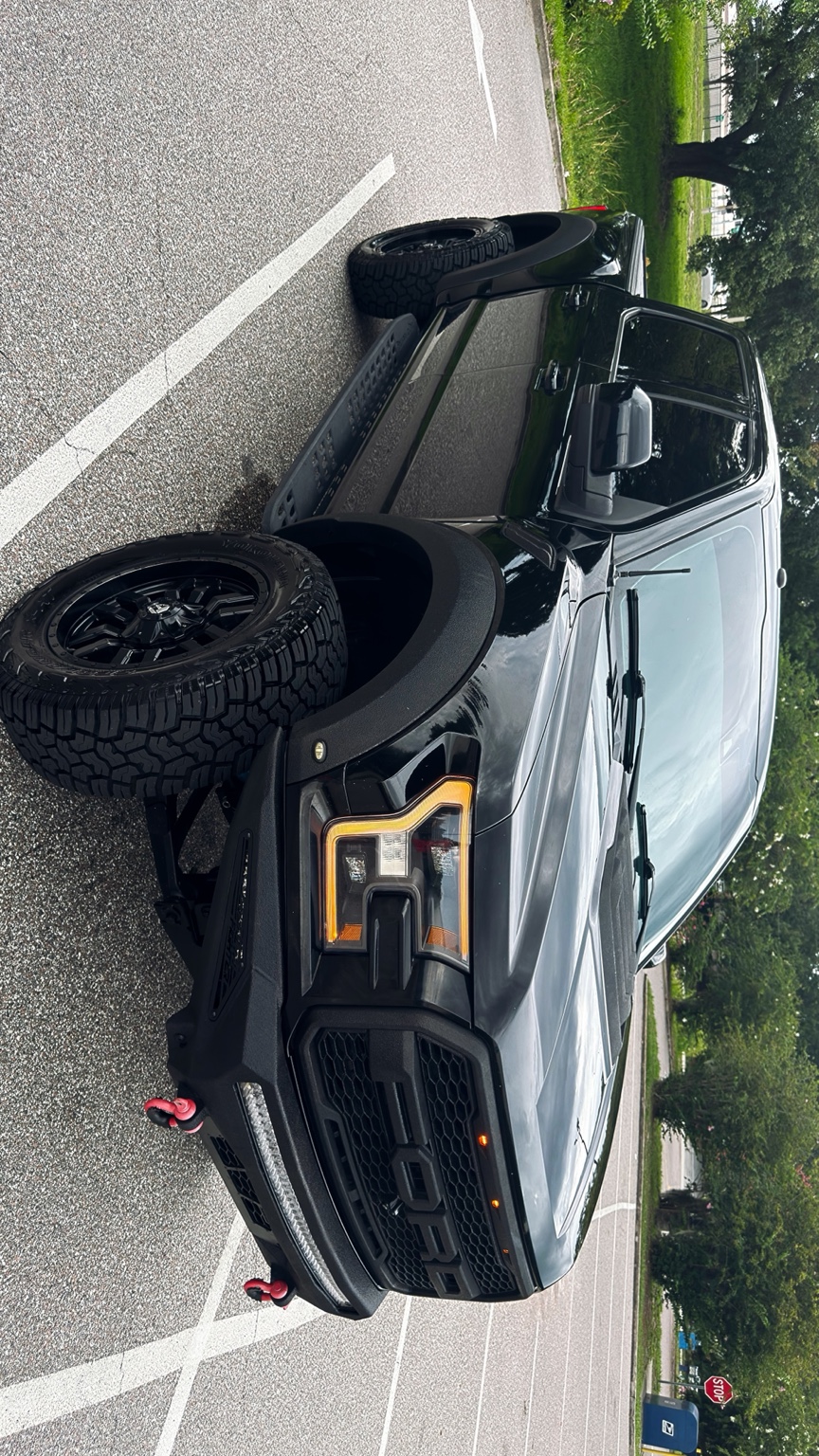 Used 2018 Ford F150 Raptor w/ Equipment Group 802A Luxury AWD/4WD image 4