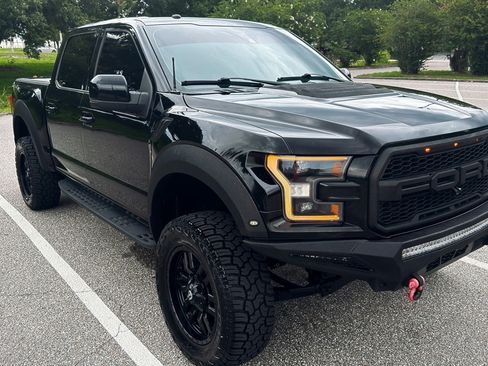Used 2018 Ford F150 Raptor w/ Equipment Group 802A Luxury AWD/4WD image 4